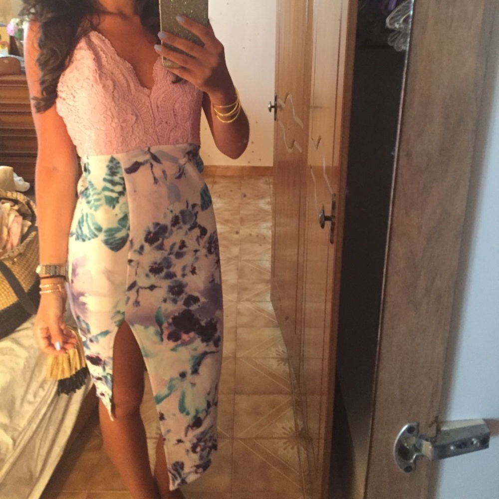 Lace and floral bodycon dress